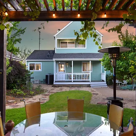 Downtown Splendor Villa